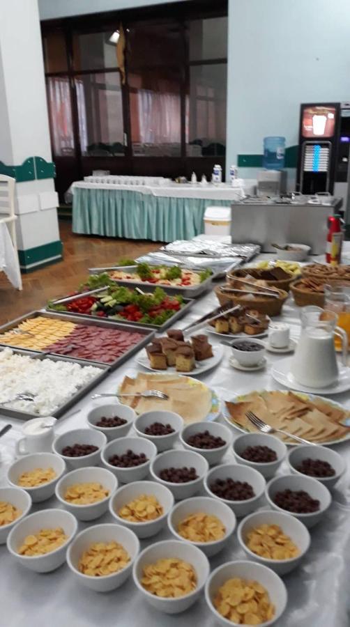 Cosmos Hotel 키시나우 외부 사진
